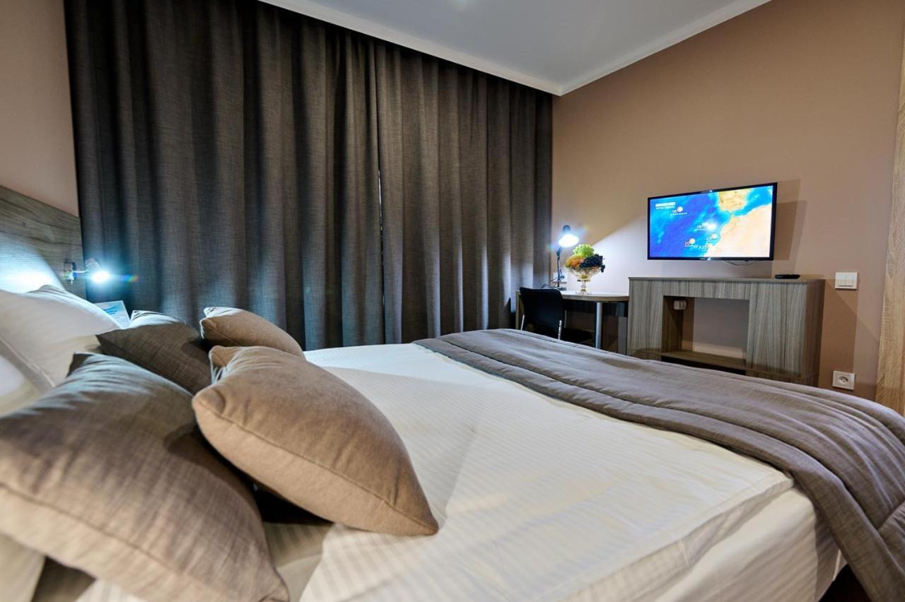 Victoria Hotel Uralsk Dış mekan fotoğraf