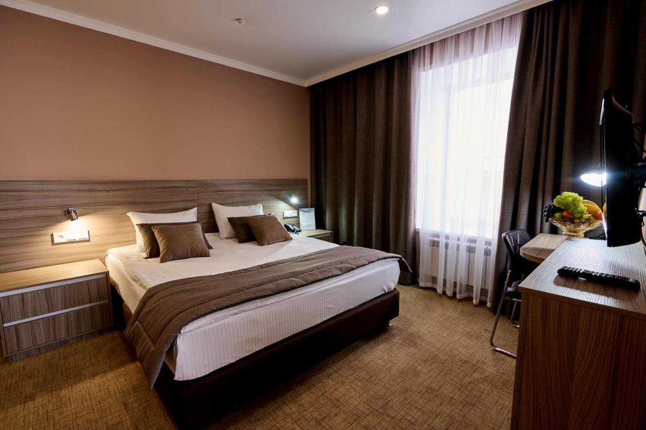 Victoria Hotel Uralsk Dış mekan fotoğraf