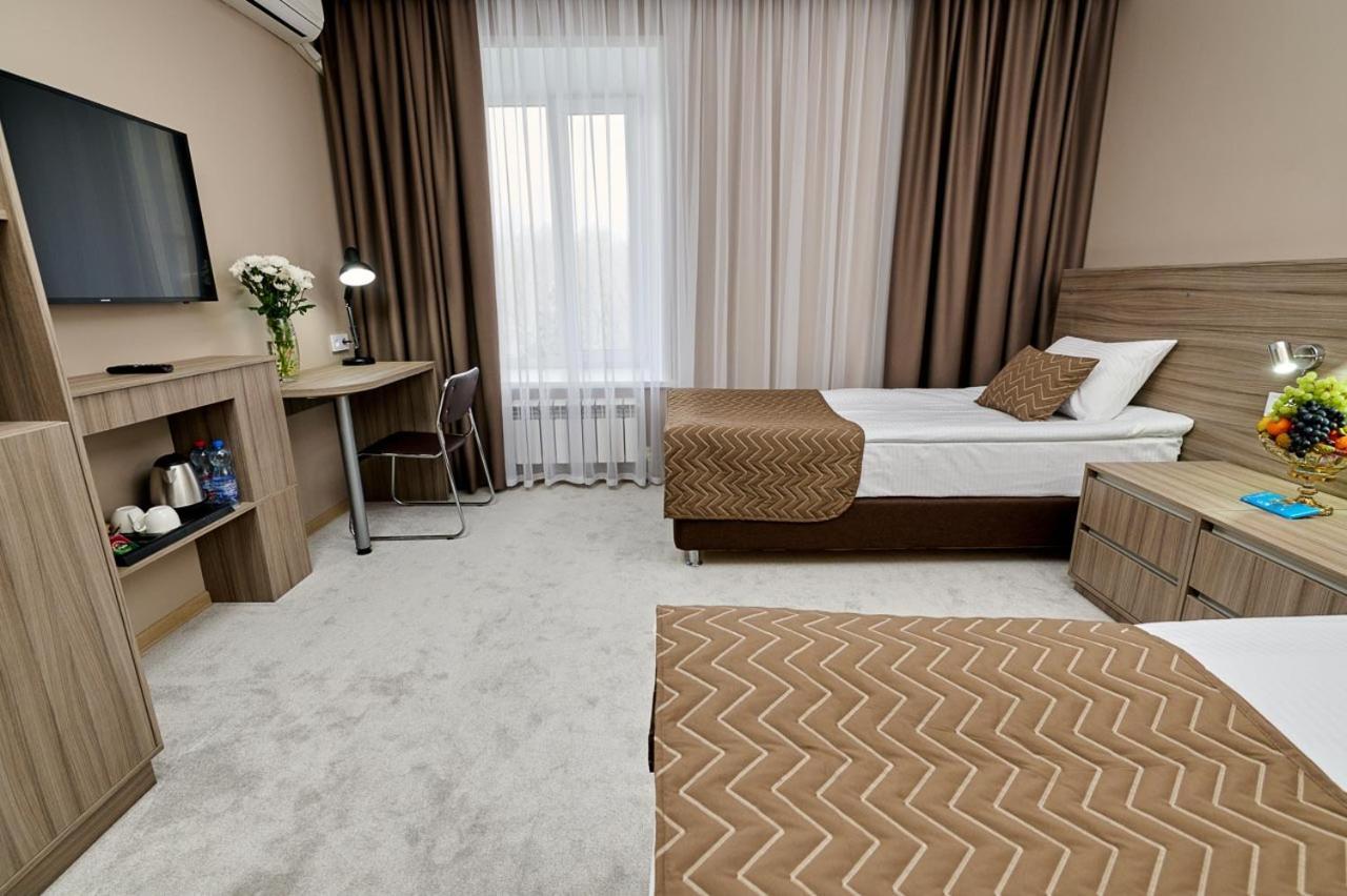 Victoria Hotel Uralsk Dış mekan fotoğraf