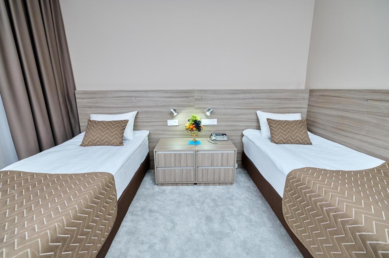 Victoria Hotel Uralsk Dış mekan fotoğraf