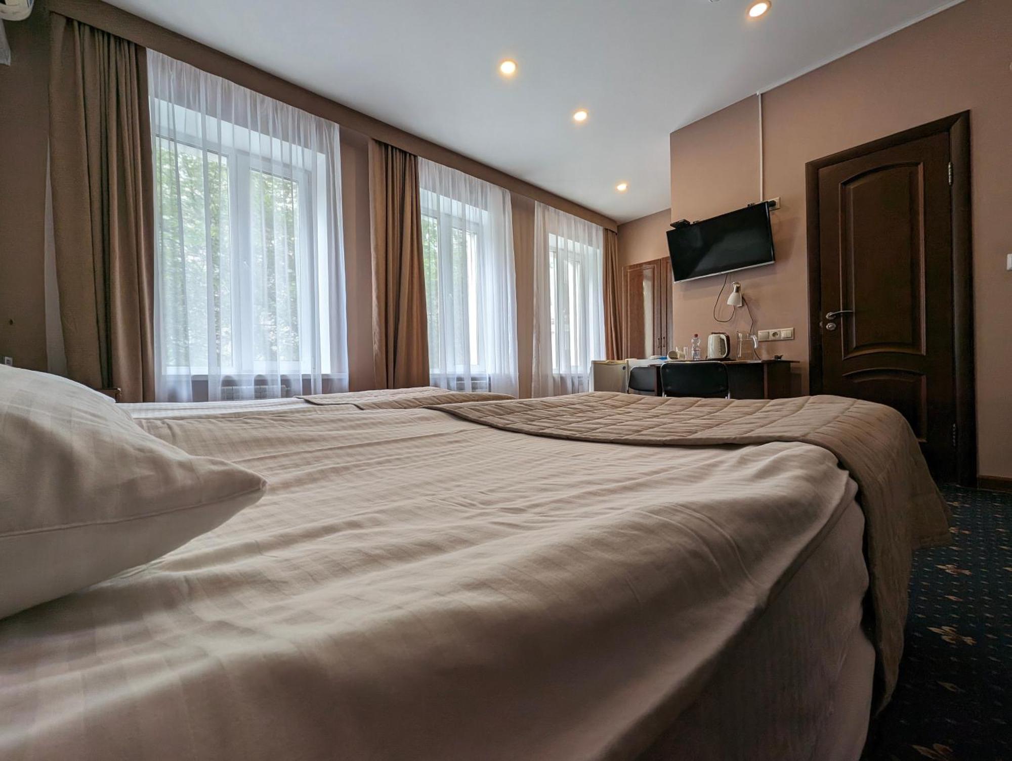 Victoria Hotel Uralsk Dış mekan fotoğraf