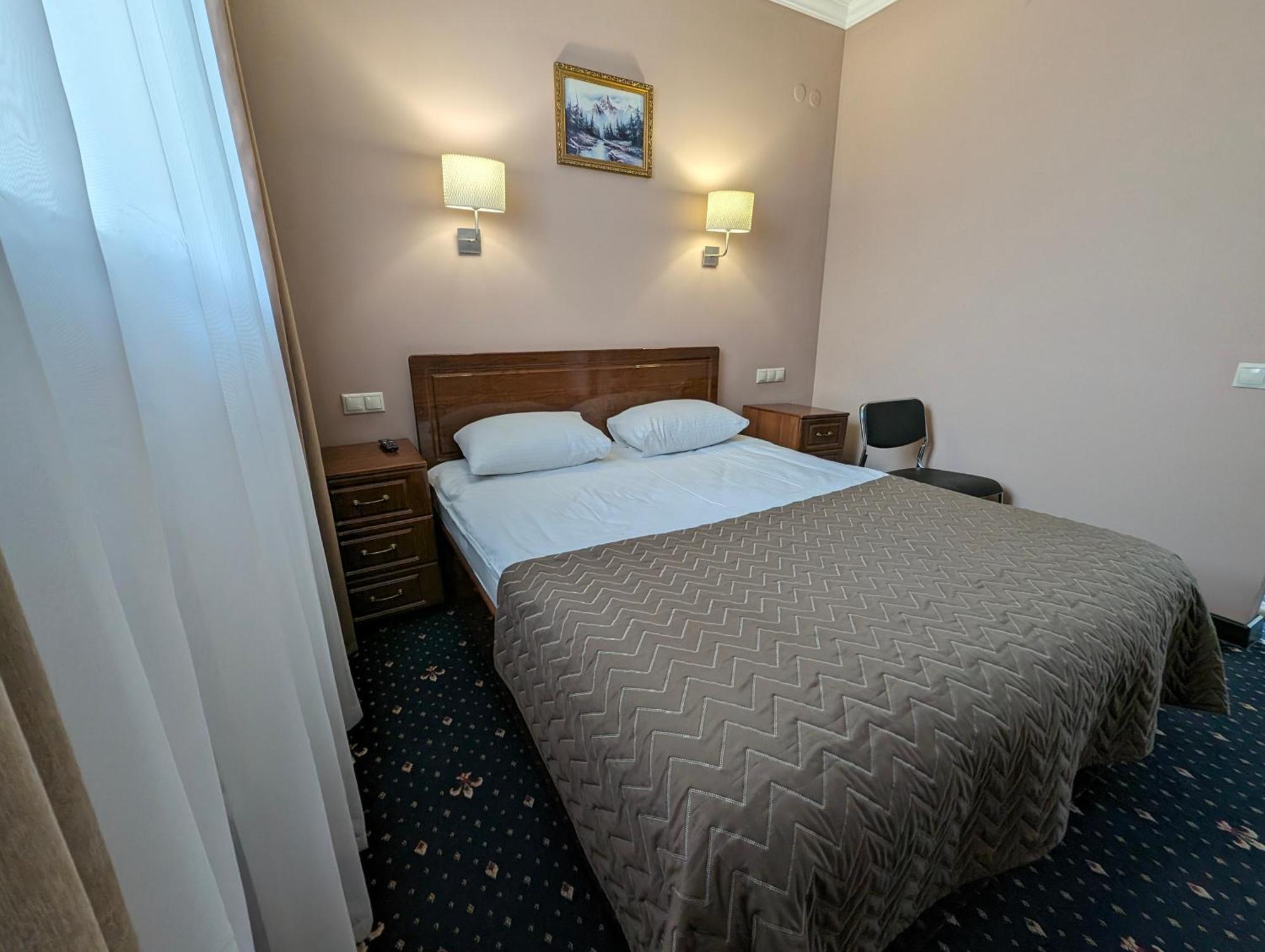 Victoria Hotel Uralsk Dış mekan fotoğraf