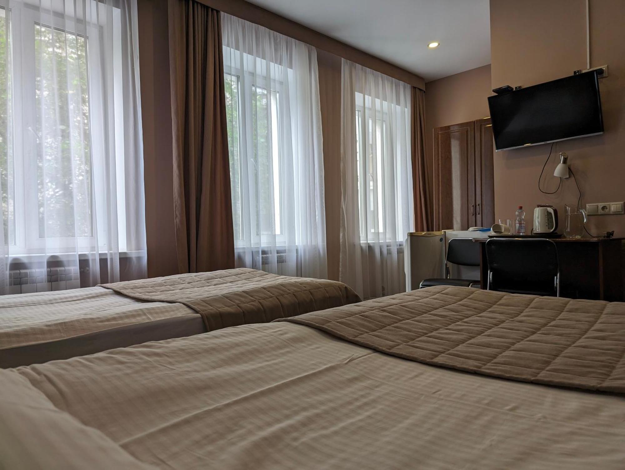 Victoria Hotel Uralsk Dış mekan fotoğraf