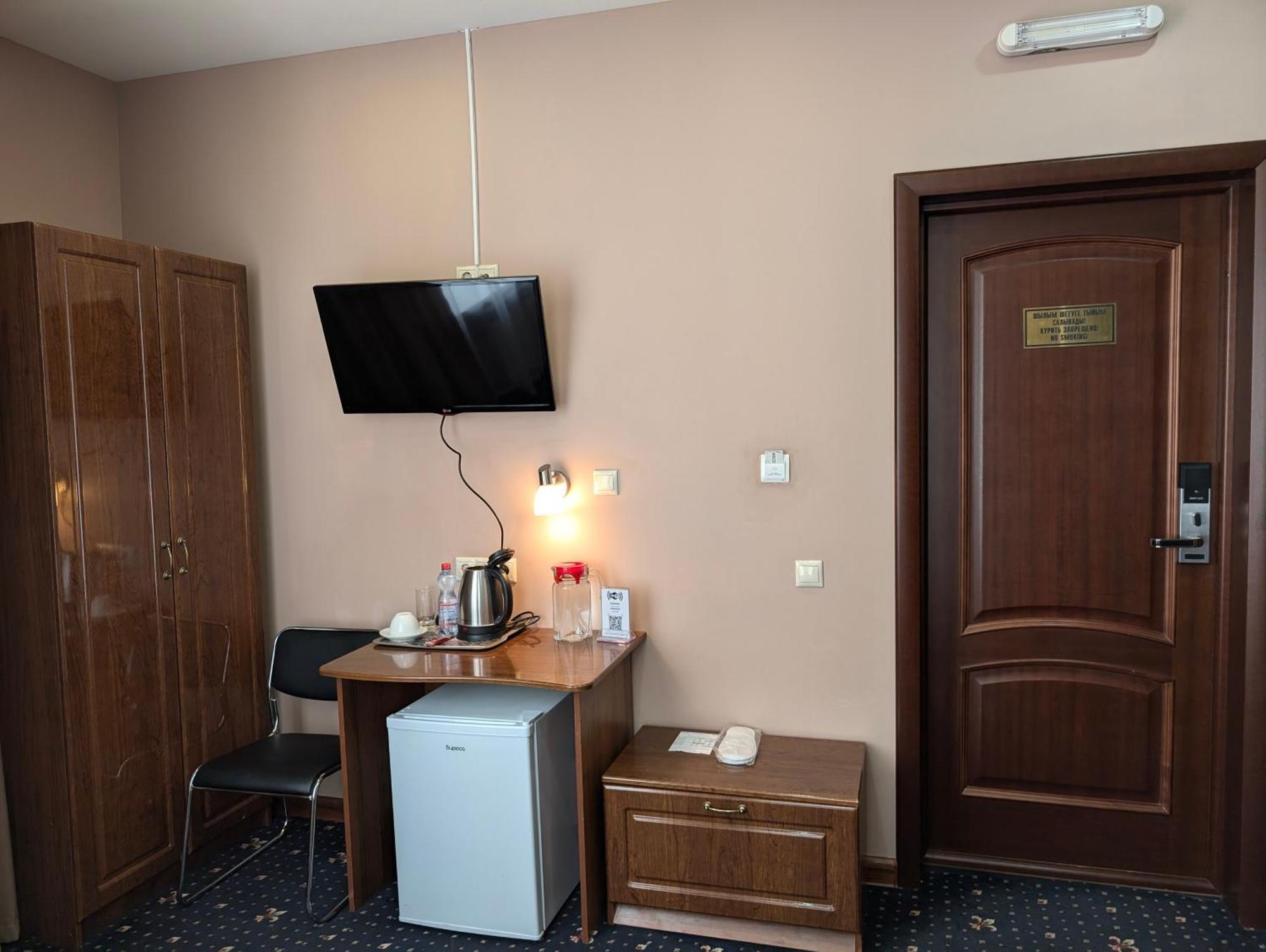Victoria Hotel Uralsk Dış mekan fotoğraf